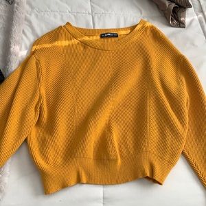 Mustard cropped knit